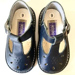 L’Amour Leather T-strap Mary Jane Navy Shoes - size 6